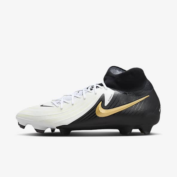 Black and white nike boots new arrivals